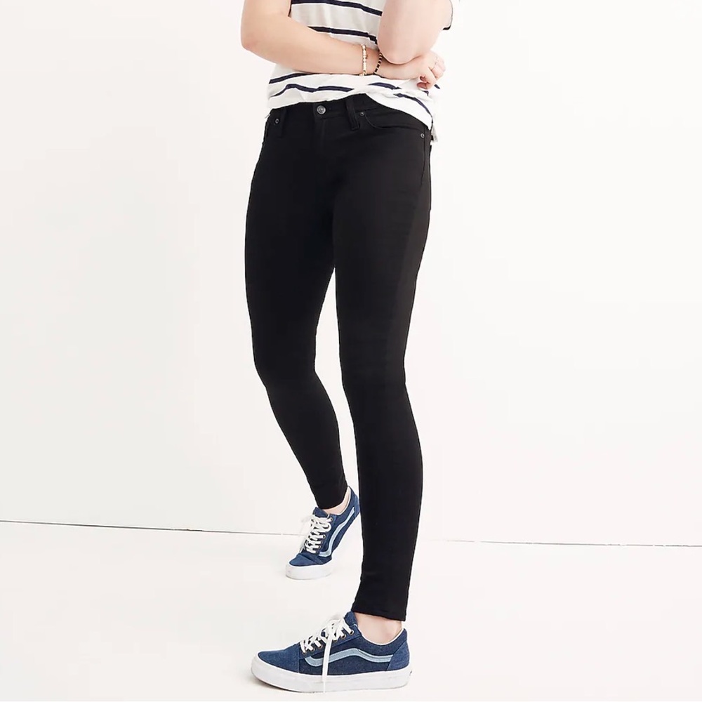 Madewell Black 8” Skinny Jeans 30